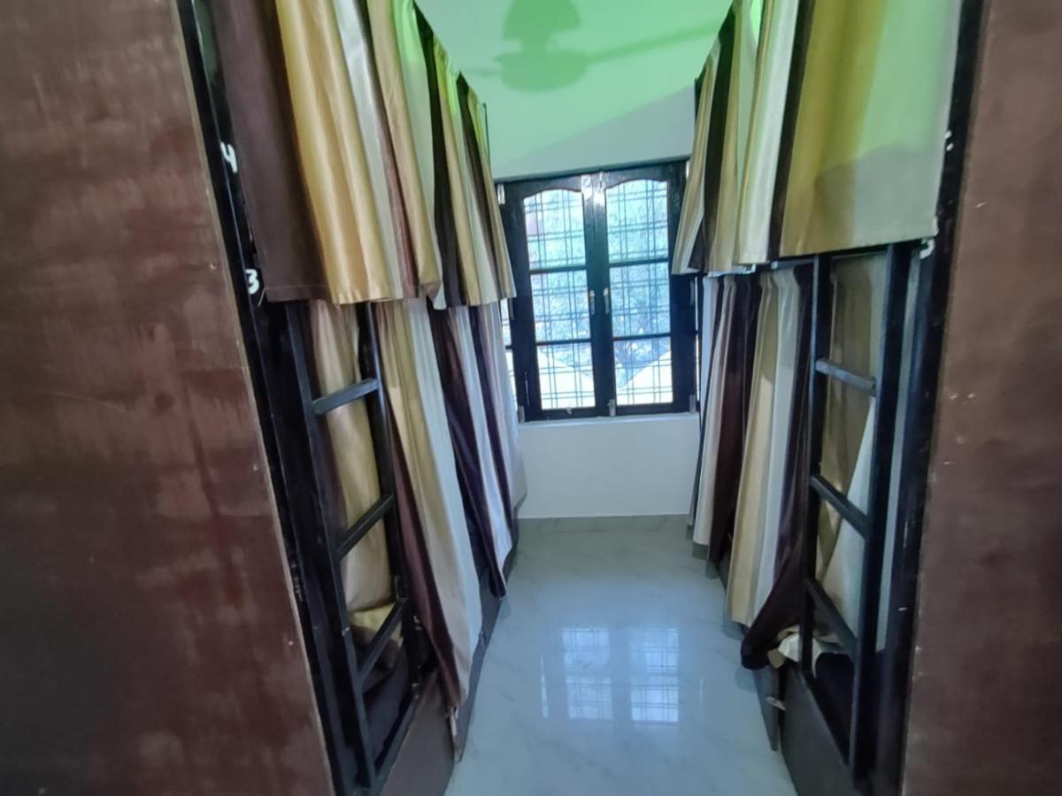 Hobbit House Hostel Rishīkesh Стая снимка