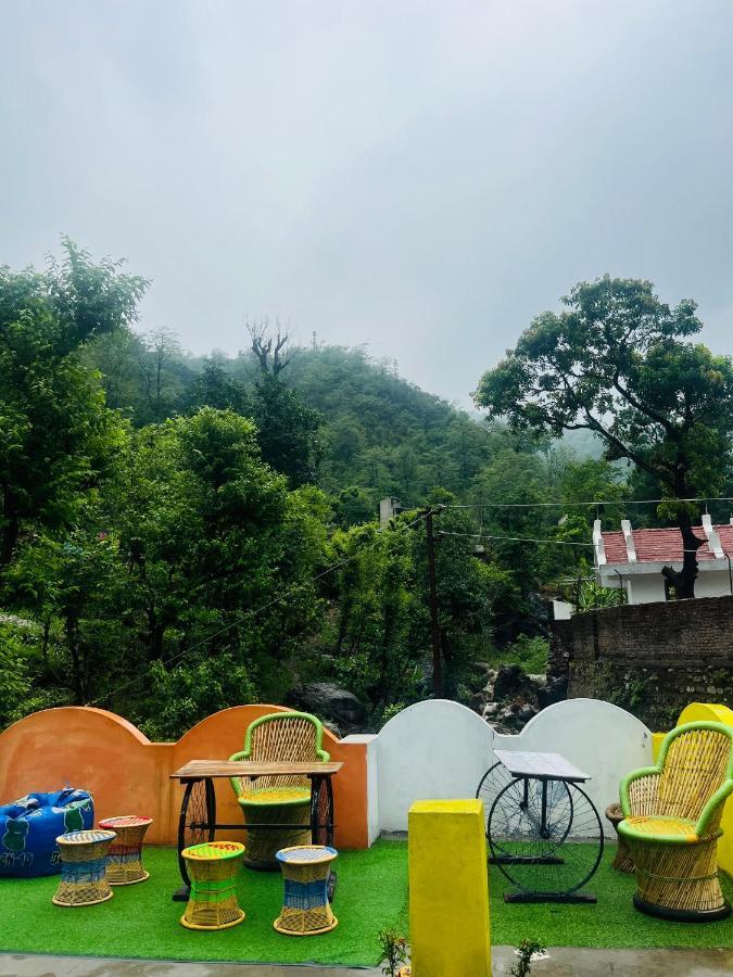 Hobbit House Hostel Rishīkesh Екстериор снимка