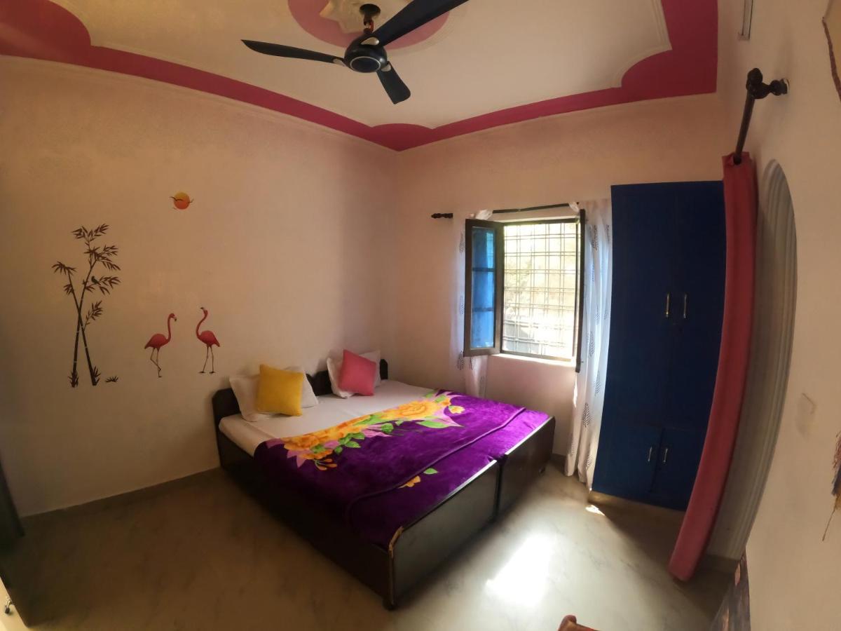 Hobbit House Hostel Rishīkesh Екстериор снимка
