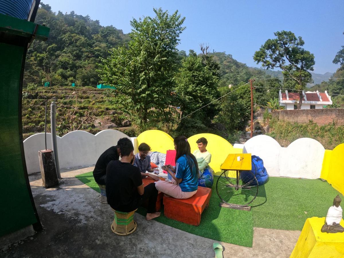 Hobbit House Hostel Rishīkesh Екстериор снимка