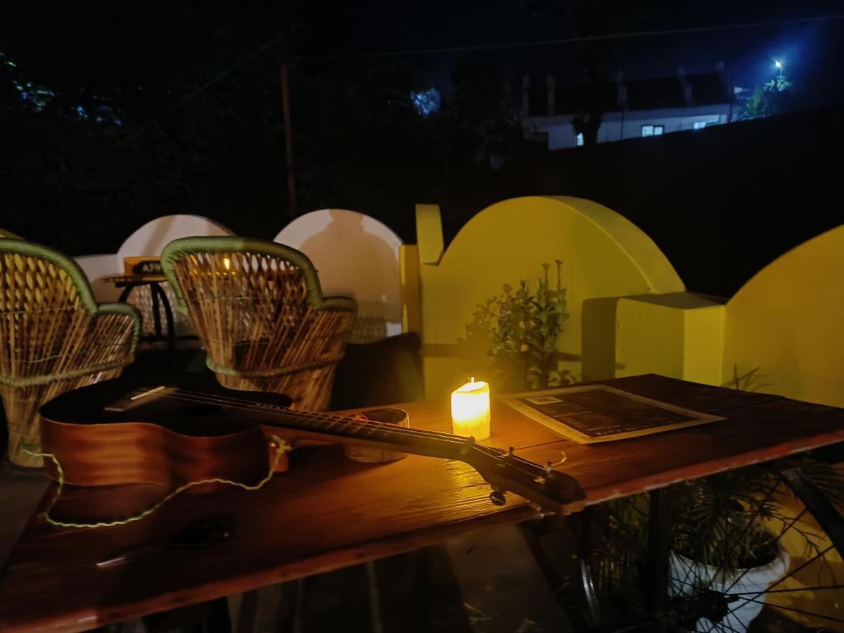Hobbit House Hostel Rishīkesh Екстериор снимка