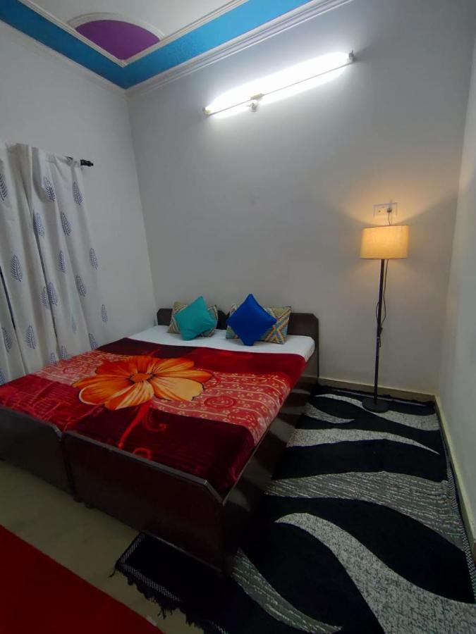 Hobbit House Hostel Rishīkesh Екстериор снимка