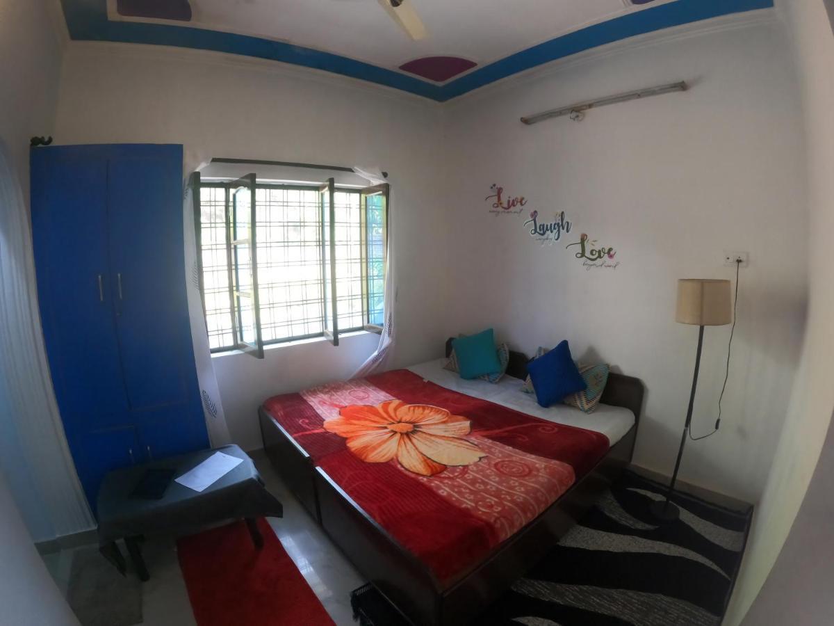 Hobbit House Hostel Rishīkesh Екстериор снимка