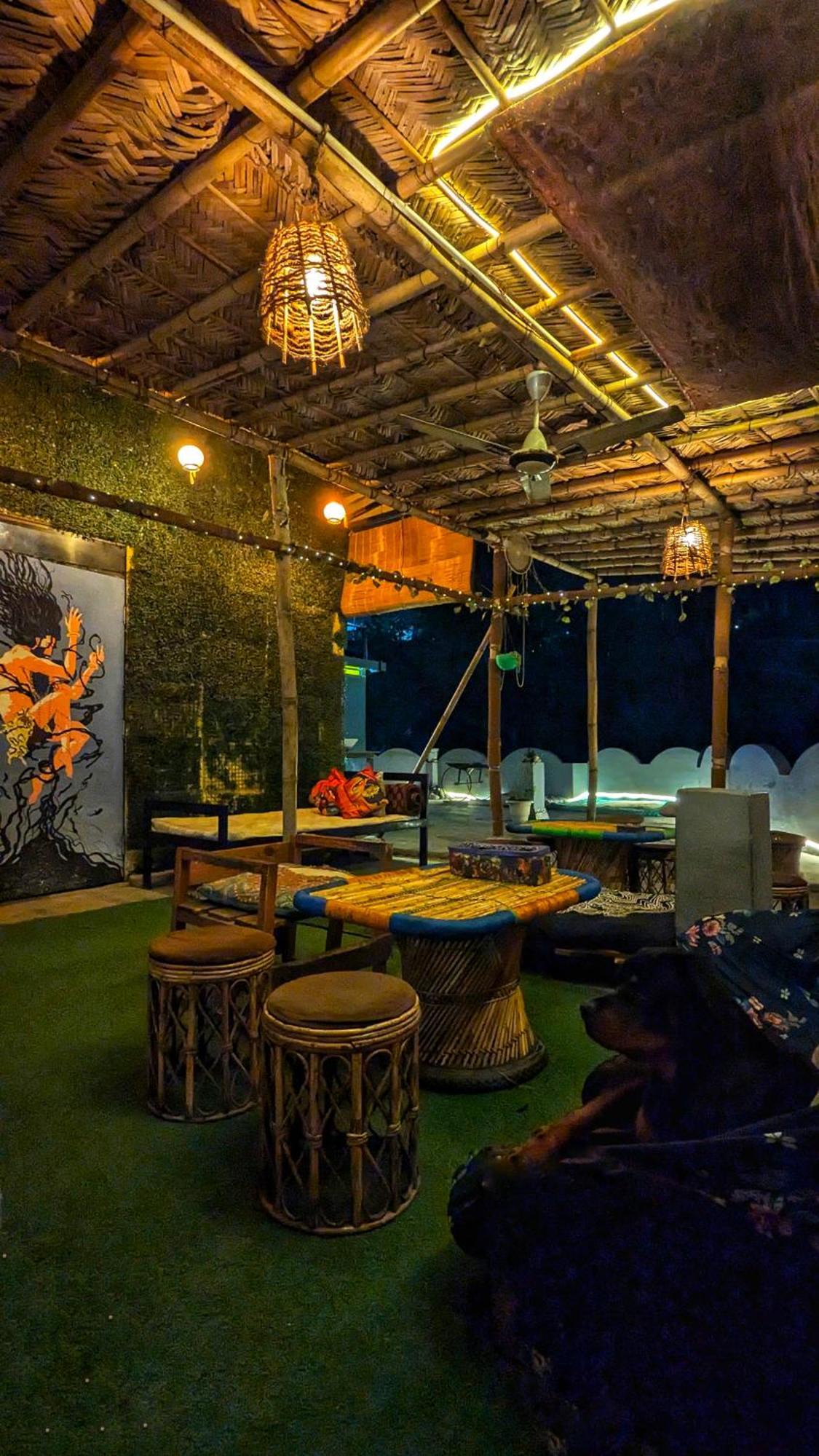 Hobbit House Hostel Rishīkesh Екстериор снимка